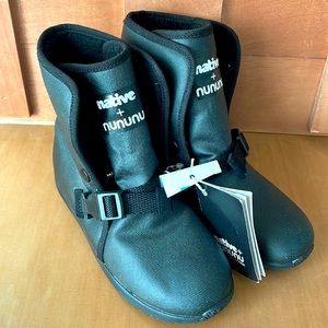 Brand new Native + Nununu collaboration all weather boots shoes Little kid Sz 1
